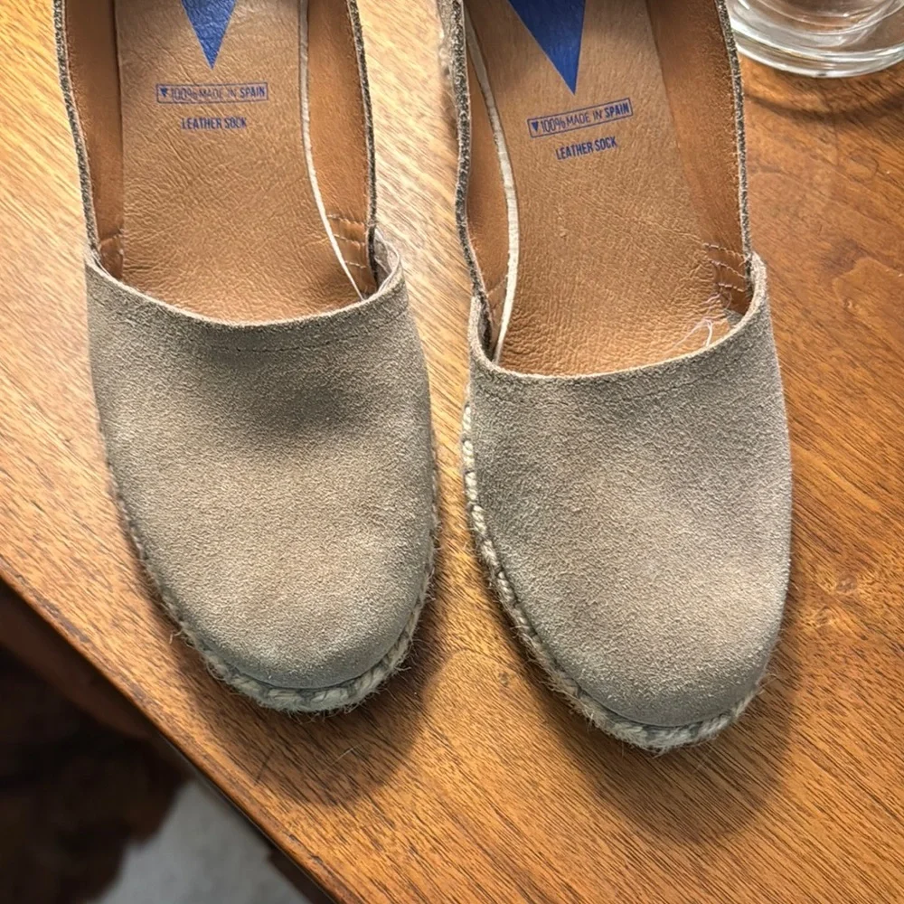 VERBENAS Taupe Suede Espadrille Flats
